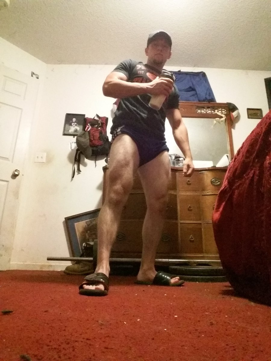 BlakeSmither's tweet photo. Addicted too lifting #powerbuilding #fitness #passion https://t.co/T9zZSIZ4W6