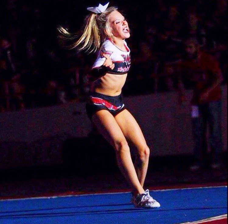 cheerleading_af's tweet photo. HBD Karolyne!It's crazy that you're only15yet you inspire so many with your talent and dedication😍we all love you!❤️ https://t.co/W7GRvhXNIL