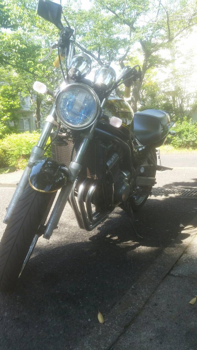 o_981301's tweet photo. バリオス売ります。
20万一括のみ
交換受け付けてます。
マジェなどのビックスなどなど希望です。
詳細はDMで聞いてください。
#バリオス　#単車　#売ります　#マジェ
#ビックス　#交換 https://t.co/ldNzCvpYAj