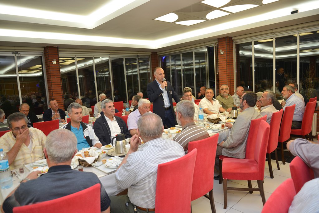 dsi_4_blgmd's tweet photo. DSİ 4. Bölge Müdürlüğü emeklileri, 15 Haziran 2016 Çarşamba günü geleneksel iftar yemeğinde bir araya geldi. https://t.co/FWhiVtJi7D