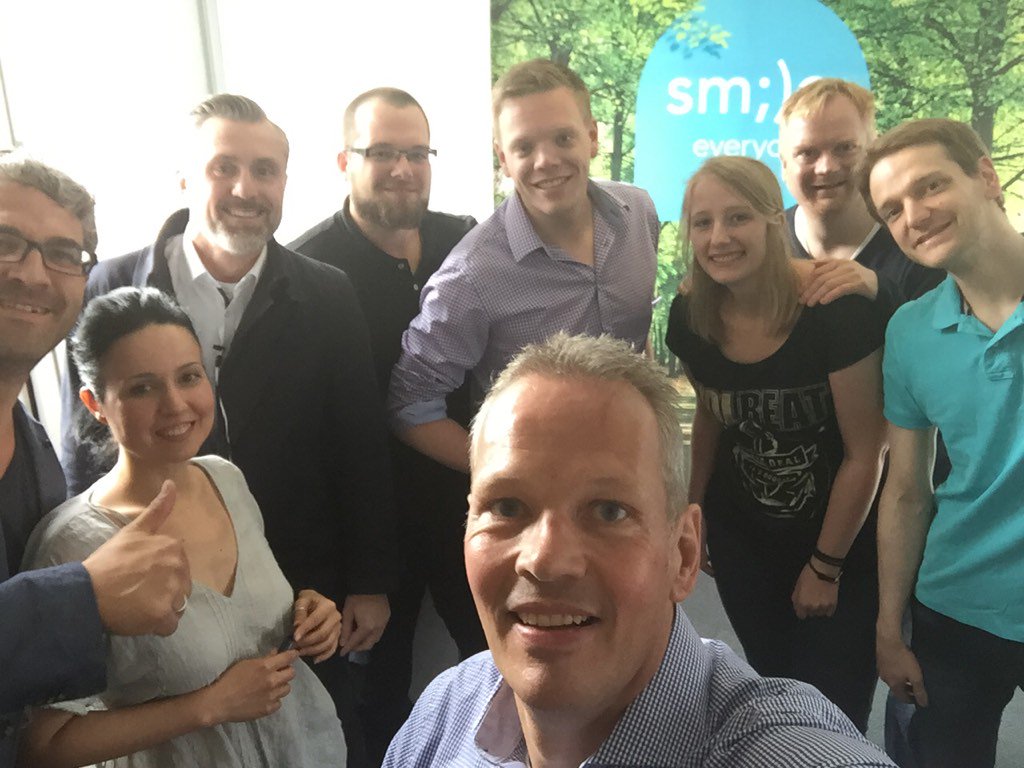 Schengber's tweet photo. #DCABerlin - Es geht los... Daumen drücken! https://t.co/YKy6SfTVDC