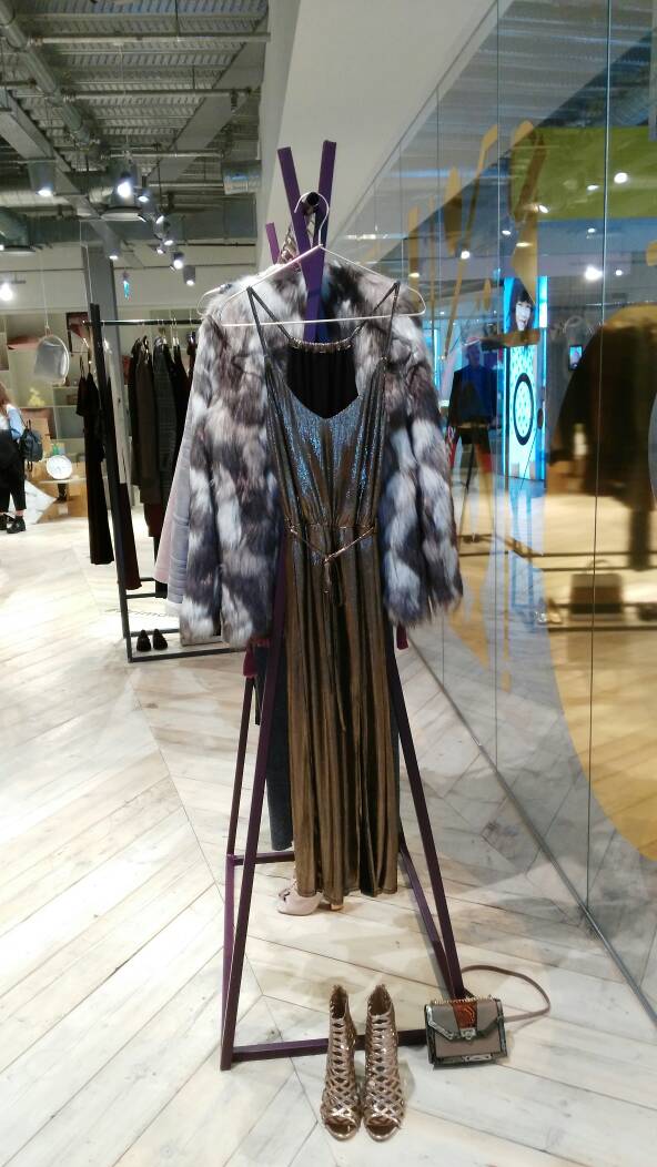 womeninabigwor1's tweet photo. want it all...won't be greedy...just get this bag...this dress...this coat #PrimarkAW16 #1ofeverything @Primark https://t.co/s6gstqGudE