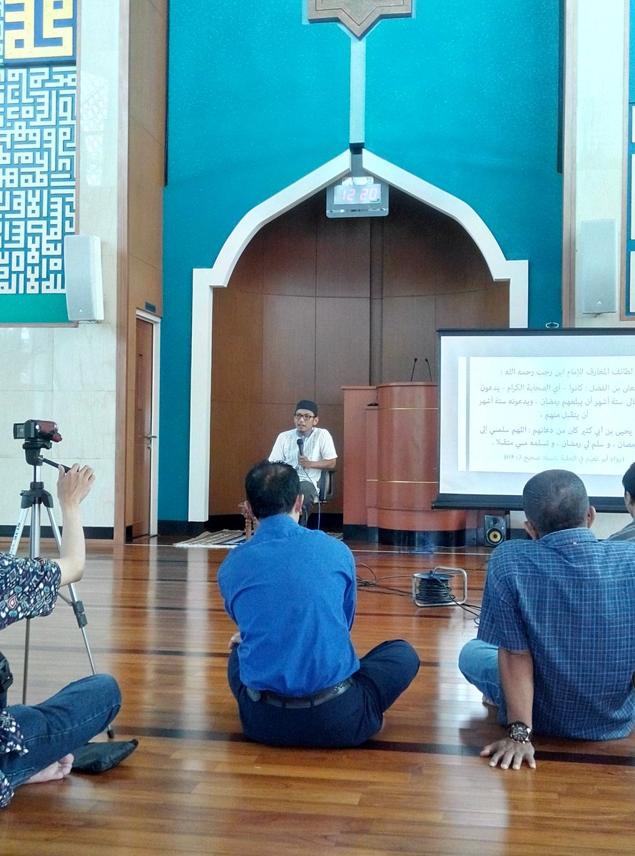 dkmannurbf's tweet photo. Kajian siang ramadhan bersama ust rizal zulkarnain "kepompog ramadhan" https://t.co/8NOeJE4Clv