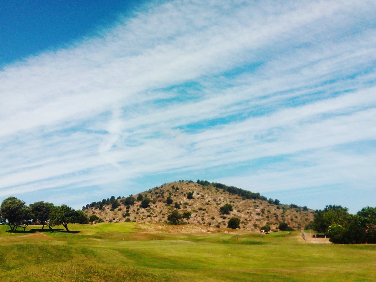 PulaGolf's tweet photo. Vamos a x otro gran día #Go ⛳🍀🐞👍 #BuenosDias #gutenmorgen #goodmorning #BonDia #bonjour #buongiorno @marabanscoffee https://t.co/FTAFupWbgT