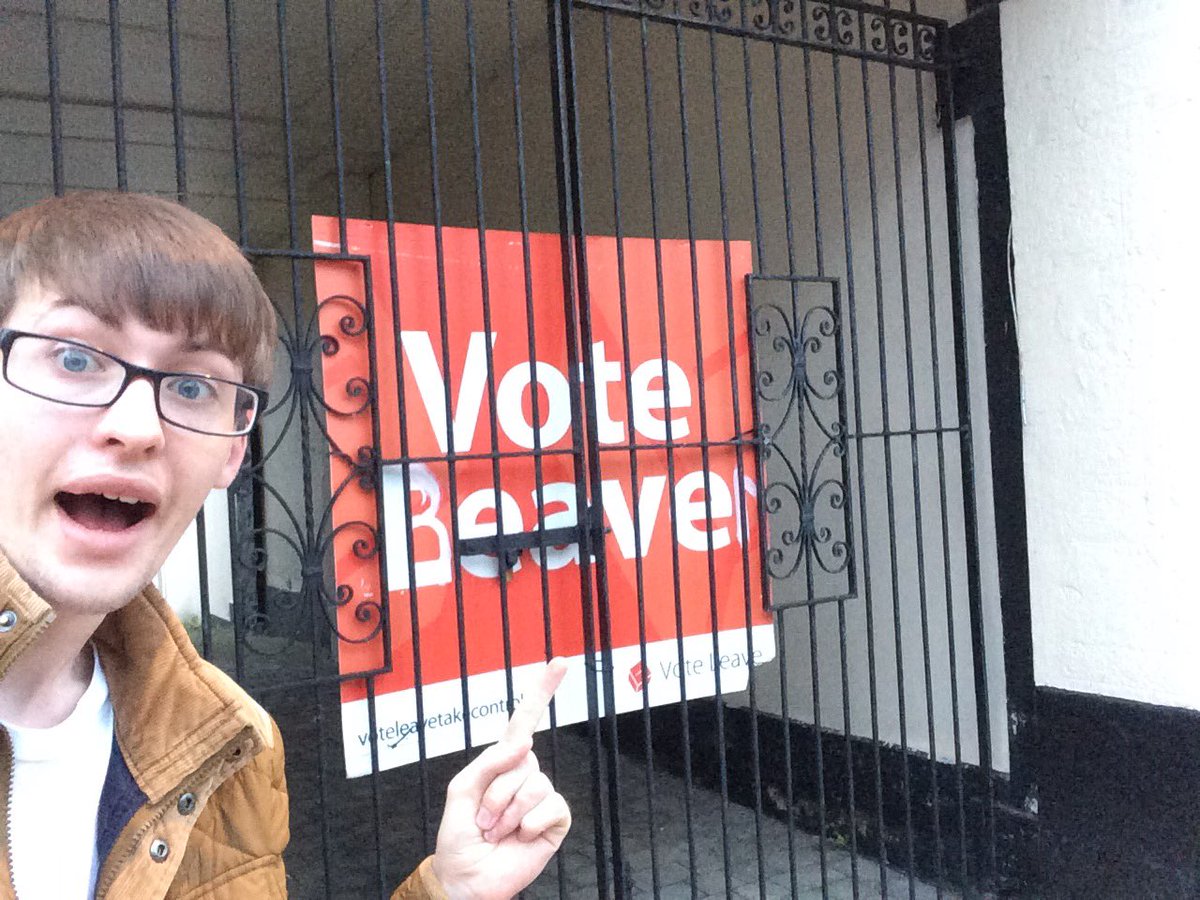 ProducerOllie's tweet photo. Oh. Em. Gee. 

@elenacresci #VoteBeaver has popped up just down the road!! https://t.co/mDx3eOneRK