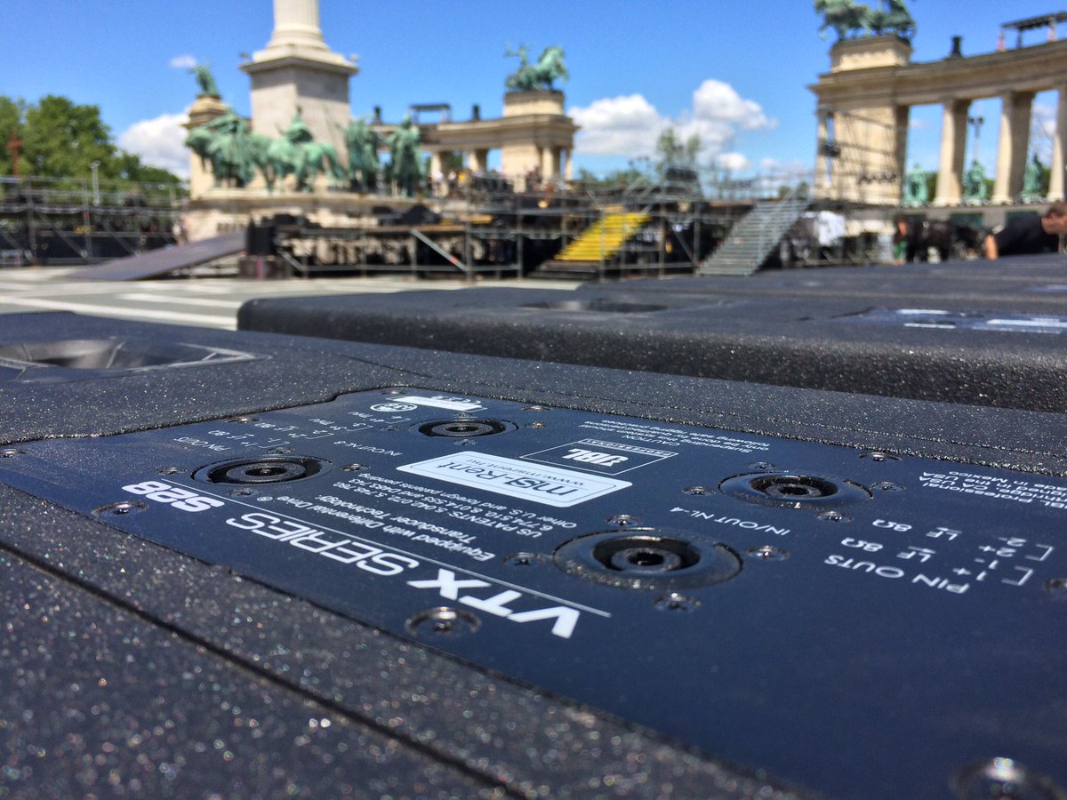 morvai_robert's tweet photo. #vtx #jbl #jblvtx #soundengineer #livesound #ittelnedhalnodkell #iehk #hosoktere https://t.co/kooU7ISjPv