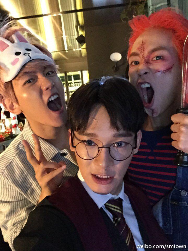 DOKYUNGNIE93's tweet photo. i love xiubaekchen friendship so much 
#xiumin #baekhyun #chen https://t.co/mr5z3wJVxs