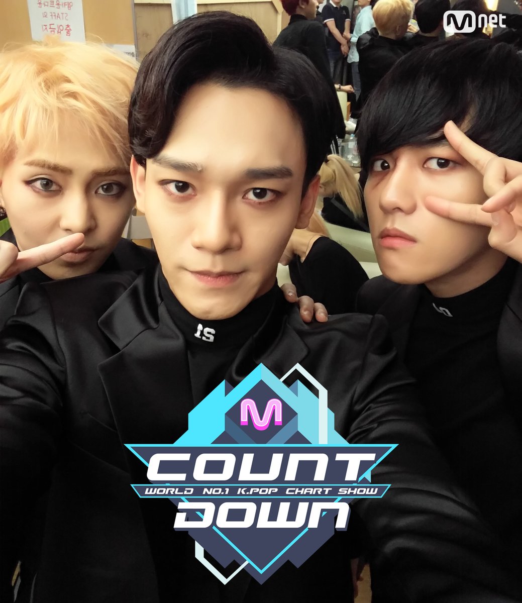 DOKYUNGNIE93's tweet photo. i love xiubaekchen friendship so much 
#xiumin #baekhyun #chen https://t.co/mr5z3wJVxs