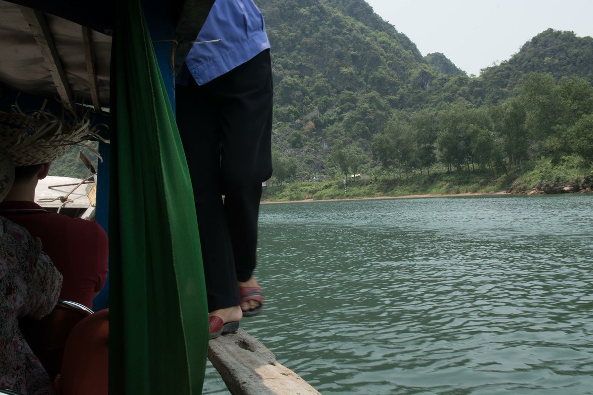 markmelbourne19's tweet photo. boat people vietnam. more photos, see link in prev tweet #travelpics https://t.co/JA31Vh8V90