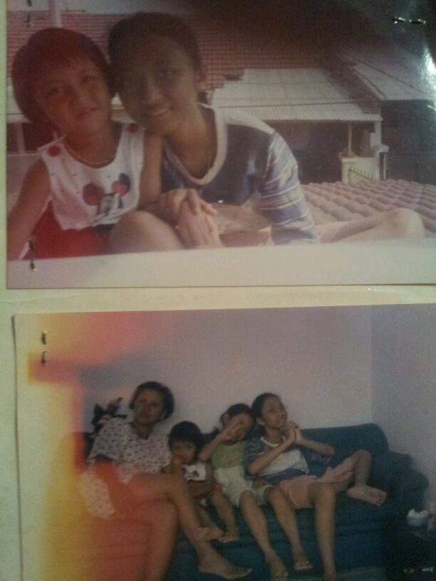 Ini <a href="/FunMutiaraChiBi/">Mutizer Official</a> waktu kecil bareng ortu and kakak2nya.
unyu pengen dicubit yaahhehehehe