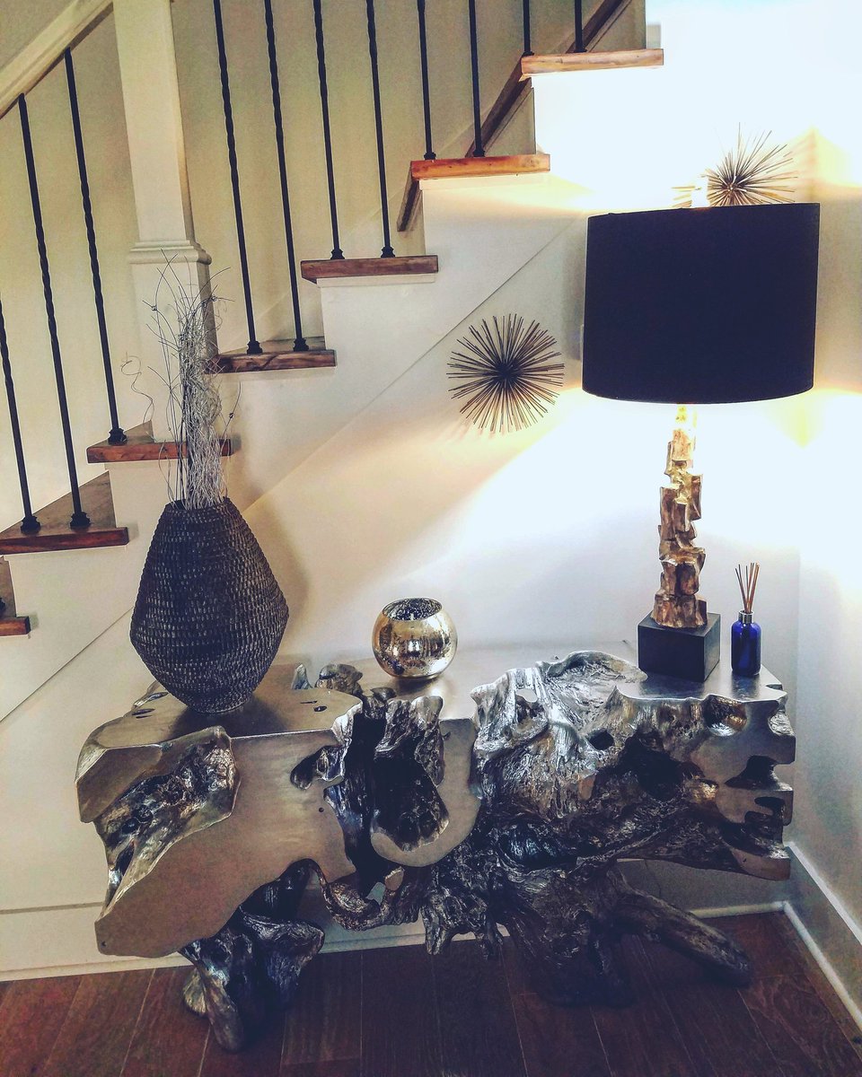 Tate_Collection's tweet image. Entry way = Eye opener = First appearance

(My living headquarters)
#interiordesign 
#seperateyourself