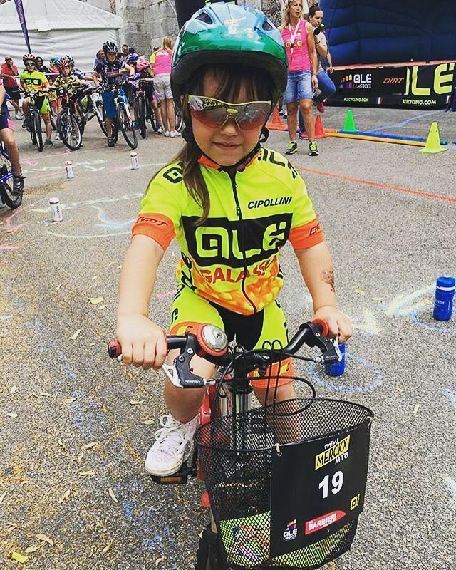 ALE_cycling's tweet photo. Smile more. Ride a bike. #RideAle #cyclelife #bikelife #bike #dawnpatrol #ride #instacycli… https://t.co/rykOES2RD3 https://t.co/wBQwKt0eGP