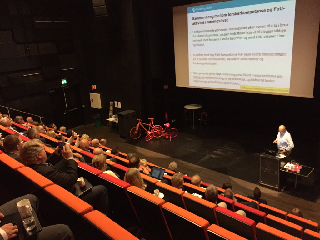 karinammerud's tweet photo. @forskningsradet deler fakta om betydningen av samarbeid mellom utdannelse og næringsliv for Østfold #FoU https://t.co/b0r9Afqhds