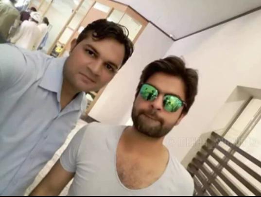 masnoon_dua_isl's tweet photo. Wid fans
#FansInheart
Fans luv uhh Ahmad..
@iamAhmadshahzad https://t.co/5cAST3Apkv