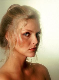 TheLashInc's tweet photo. How flawless does Michelle Pfeiffer look here in this picture from the 1980s? Serious #BeautyGoals #TBT #TheLashInc https://t.co/CzpXSTQLuY