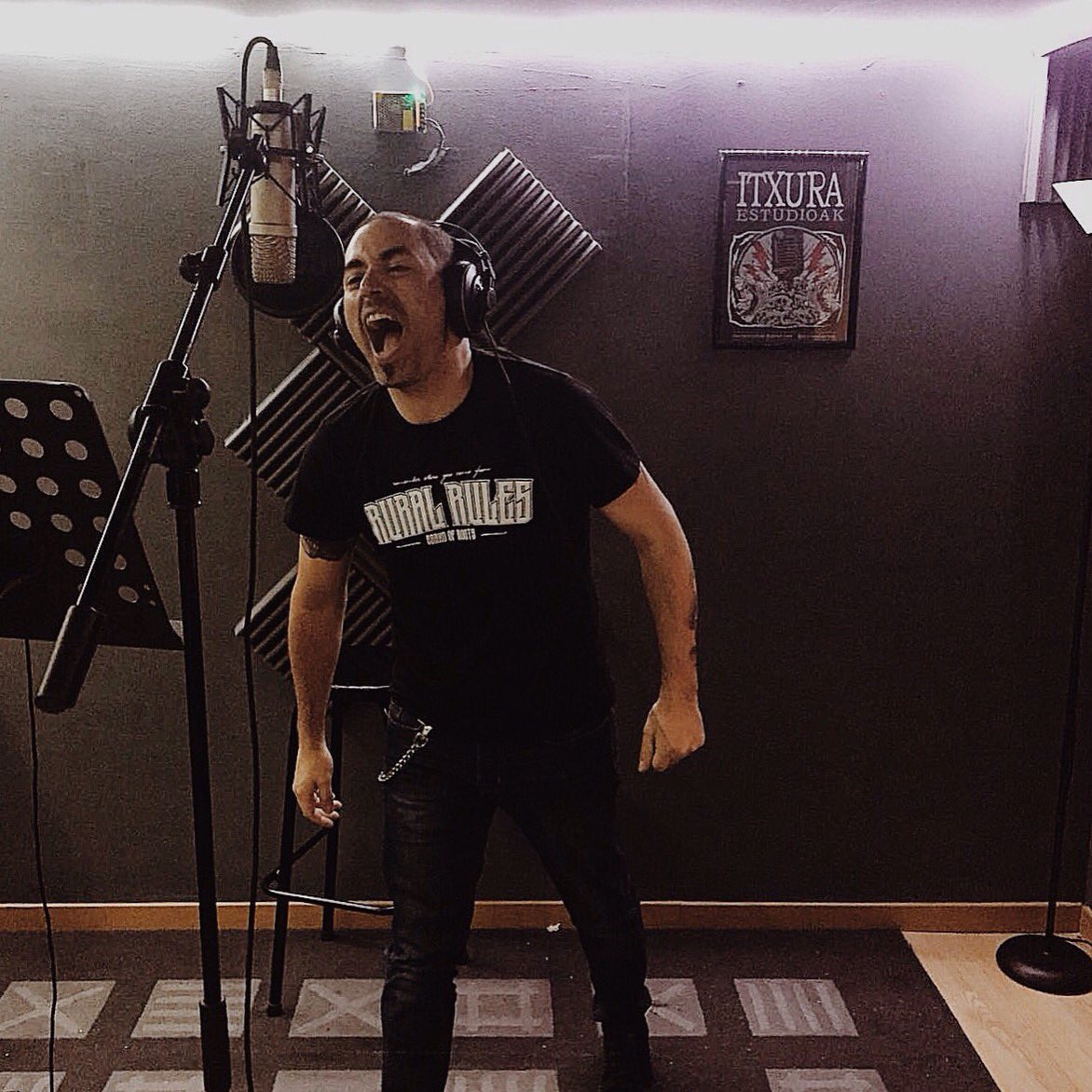 Fonta @Frenetikrock le pone la guinda al pastel de nuevo disco de <a href="/Astalapo/">Astalapo</a> 
Ya no hay vuelta atras !!
