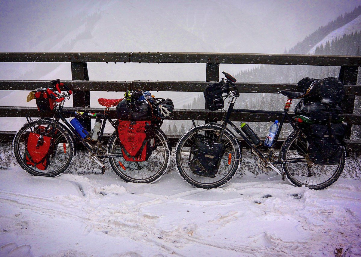 Morning tea break at the office...unfortunately the water was too frozen 4 a cuppa #china #bicycletouring