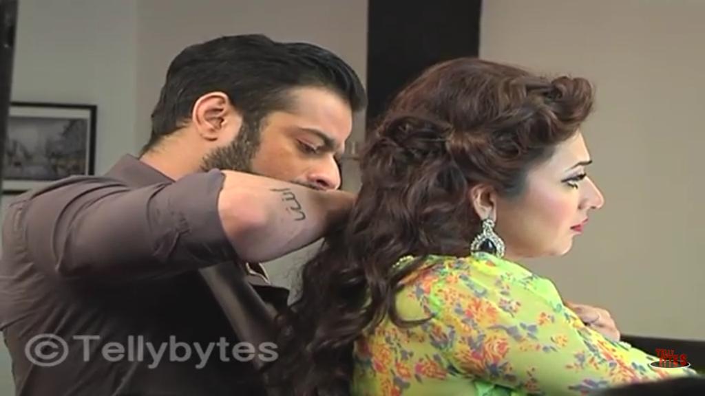 _XRiaX_'s tweet photo. #SafetyPinRomance. ..
😍😍😍😍😍😍😍😍😍
The way He s removn her hairs n she helping ..hayee mar I dala. ..😘😘 https://t.co/iwSCW1s3oj