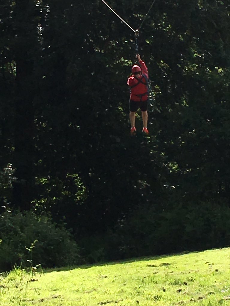 CN_ChateauBTrip's tweet photo. @CastleNewnham Night Line zip wiring all in a mornings work! Sun out again which helps #activities https://t.co/yZhxw0T4hT