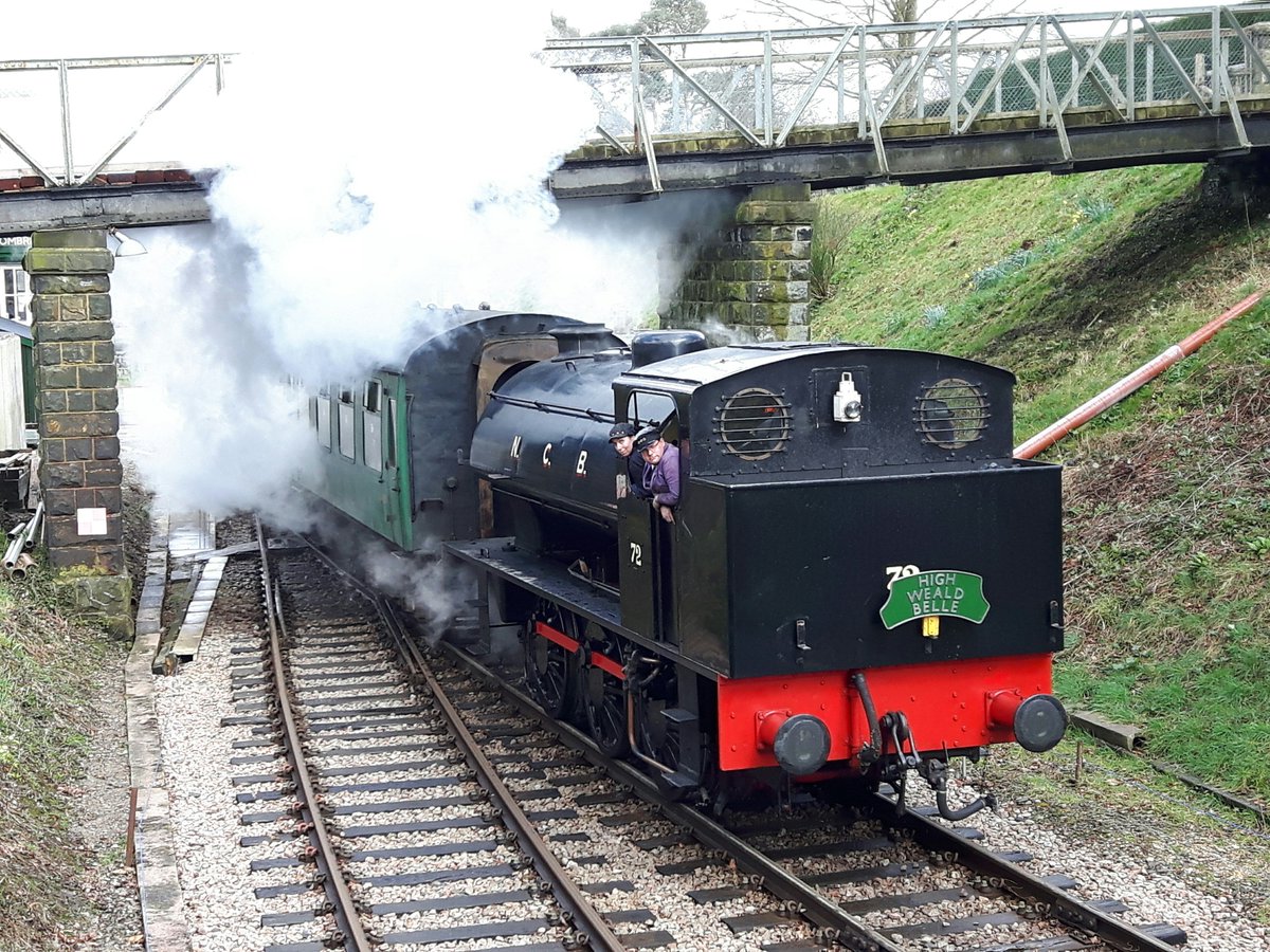 SpaVRofficial's tweet photo. No72 works with our 1950's shunting engine #ColonelTomline.
Trains from #Groombridge
11:45, 13:45 &amp; 15:45. Thu 16th. https://t.co/hNVCzDI7s0