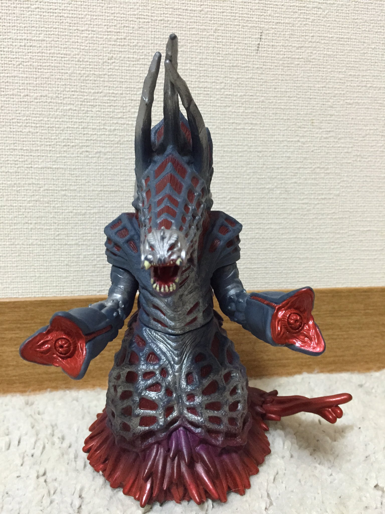 ウルトラマンコスモス怪獣ソフビ 7体セット - メルカリ