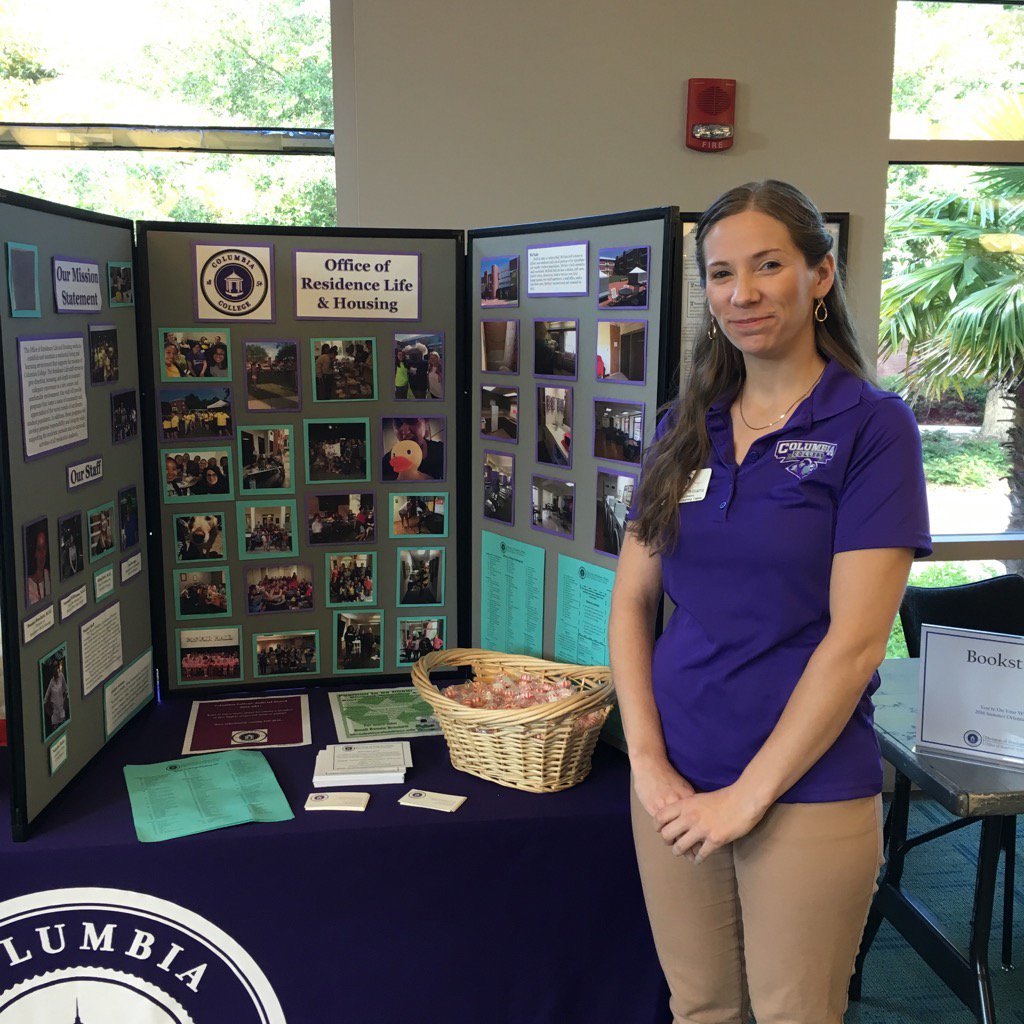 CC_ResLife's tweet image. Welcoming our students to day 2 of Summer Orientation! #KoalaOrientation2016 #CCofSC