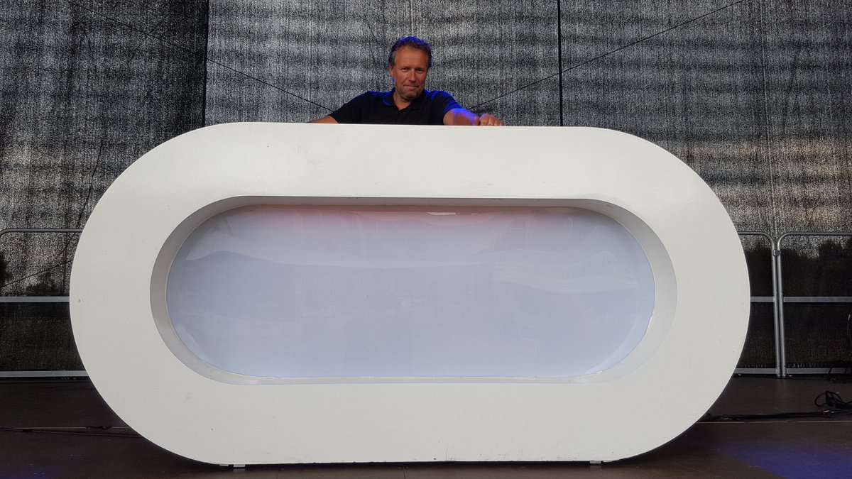 Onze DJ voor vandaag is klaar om jullie allemaal te ontvangen! Onze presentator voor vandaag is <a href="/Bertdj/">Bert de Jong</a>!! #IMT #FSC