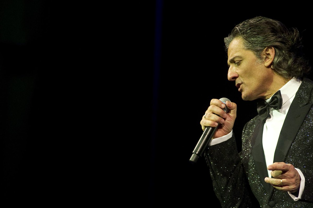 Webl0g's tweet photo. #ForteArena: @Fiorello inaugura la stagione al Forte Village (Santa Margherita di Pula) con #ForteFortissimo il 26/7 https://t.co/orkECXjXT0