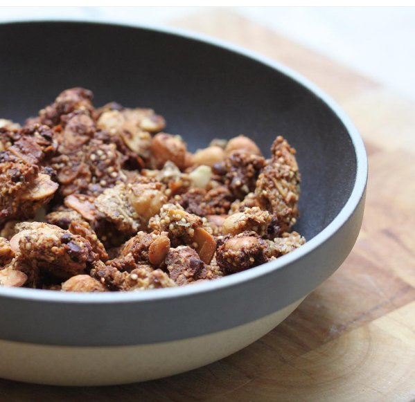 Blitz left over #bananas into #granola with quinoa &amp; hazelnuts #leftovers #sugarfree #snack instagram.com/p/BGt56FqSA9P/…