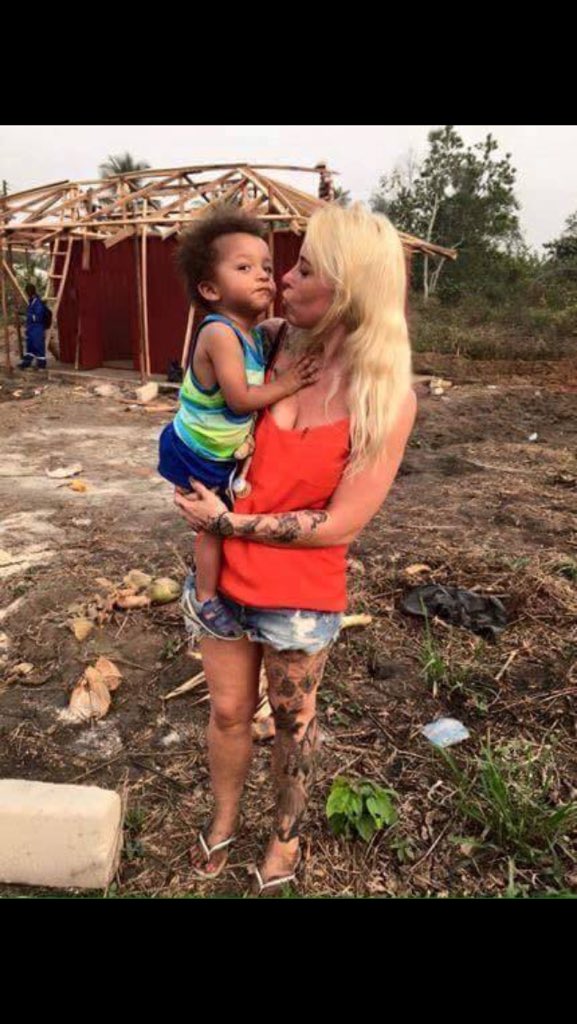 midekole's tweet photo. Helping others is a Privilege and Honour, that's what humanity is all about. #helpthelessprivileged 🙂 https://t.co/V8GzzlML6H