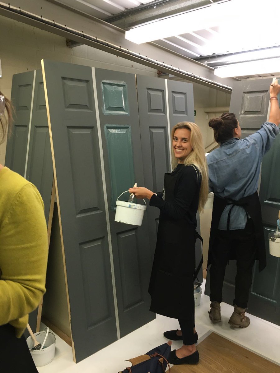 TerrazaBalear's tweet photo. En nuestro afán por mejorar nuestros servicios, estamos en formación de producto Farrow&amp;Ball en Wimborne Minster,UK https://t.co/RIIdf97gAX