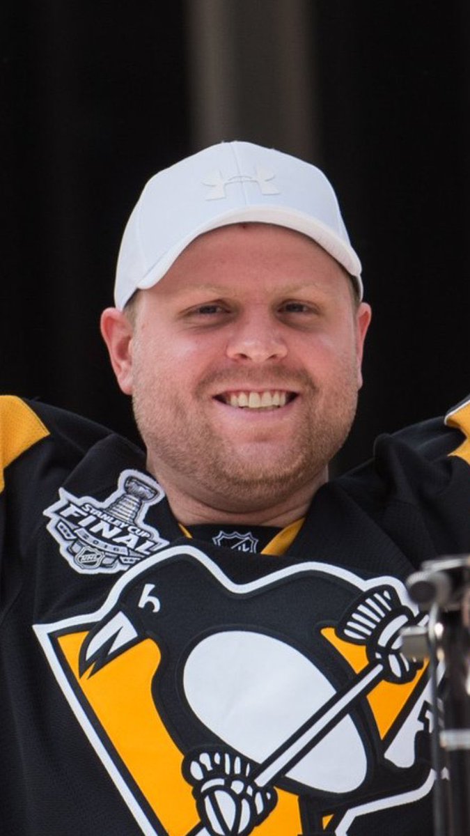 DrHockey tweet media