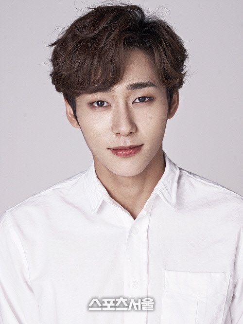 KSeriesAD's tweet photo. ซองจู UNIQ คอนเฟิร์มรับบทนำใน She Was Pretty เวอร์ชั่นจีน / บทเดียวกับชเวซีวอน ตอนเวอร์ชั่นเกาหลี 😎 https://t.co/vbP9tHCqyj