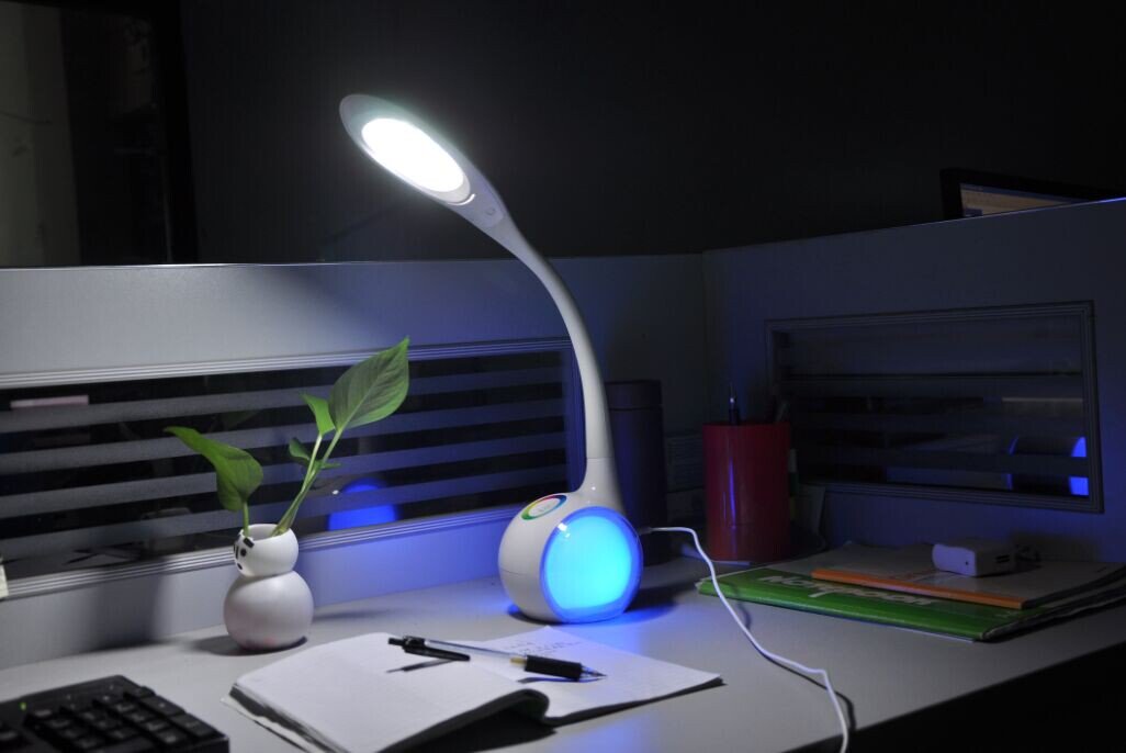 DefennySales02's tweet photo. #ledtablelamp with color #nightlight #tablelamp #studylamp #readinglamp #desklamp #booklight #ledlight #ledlamp #led https://t.co/d1dc2drVG9