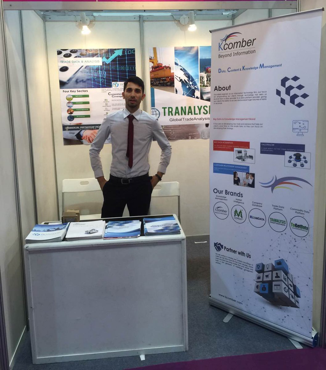 KcomberInc's tweet photo. Kcomber @CISIS2016 Event #dalian ! https://t.co/2twZZswuUh