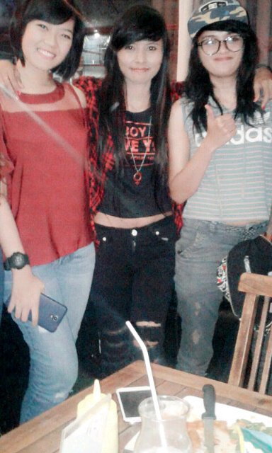 Luve you <a href="/Vina_DewiDewi/">Vina</a> <a href="/AndreeaShylvia/">ANDREEA_DJ</a>