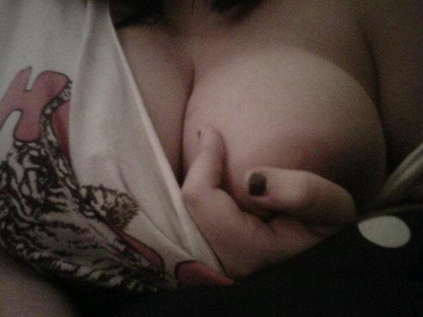 حبايبي كم رتويت تستاهل
#عنيفه للتواصل معى سوي رتويت 🔁
راح تابعك 💦