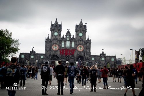 concertandcocom's tweet photo. Chronique concerts #Hellfest2015 @hellfestopenair @judaspriest @RealAliceCooper @BillyIdol:https://t.co/CWRuFuzykg https://t.co/jNLBJRRRok