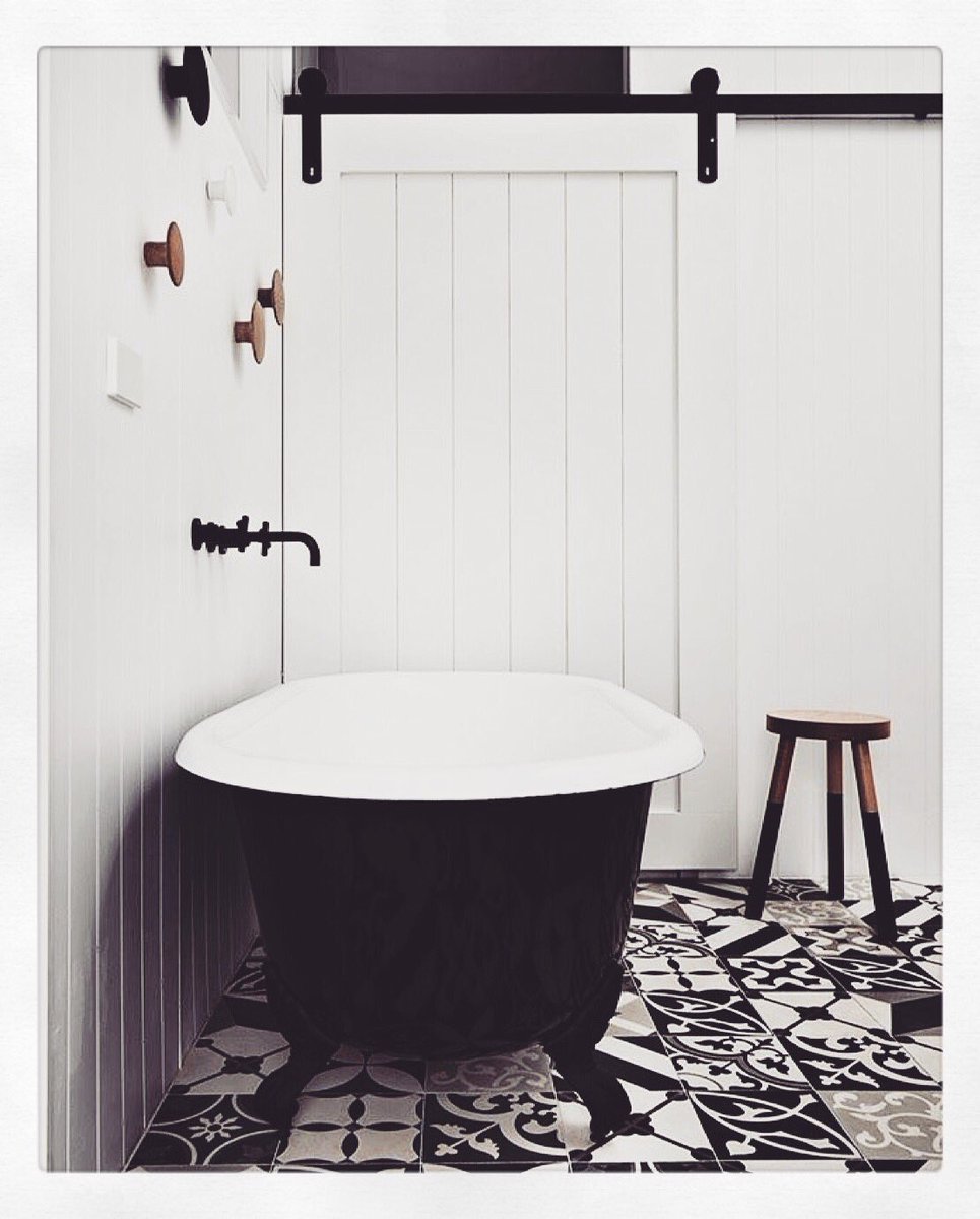Cornwallinterio's tweet image. Designing a delicious bathroom for a new project 😍💗 #bathroom #bathroomdesign #sneakpeak #cornwallinteriors #busy