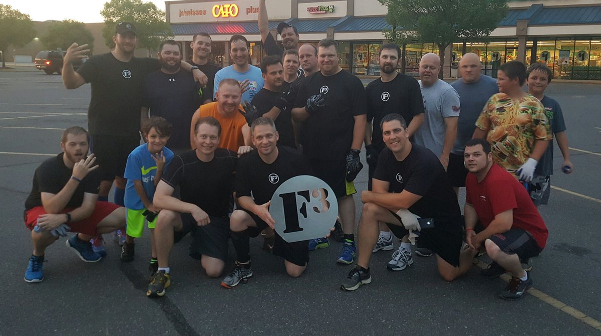 jamiejones9292's tweet photo. 24 at the himship AO #thefortcounts @F3York
Final Qship tour for our brother CHAPPIE
NOW GO PLANT THAT FLAG
#ISI
3Ls https://t.co/eetIgB0jzK