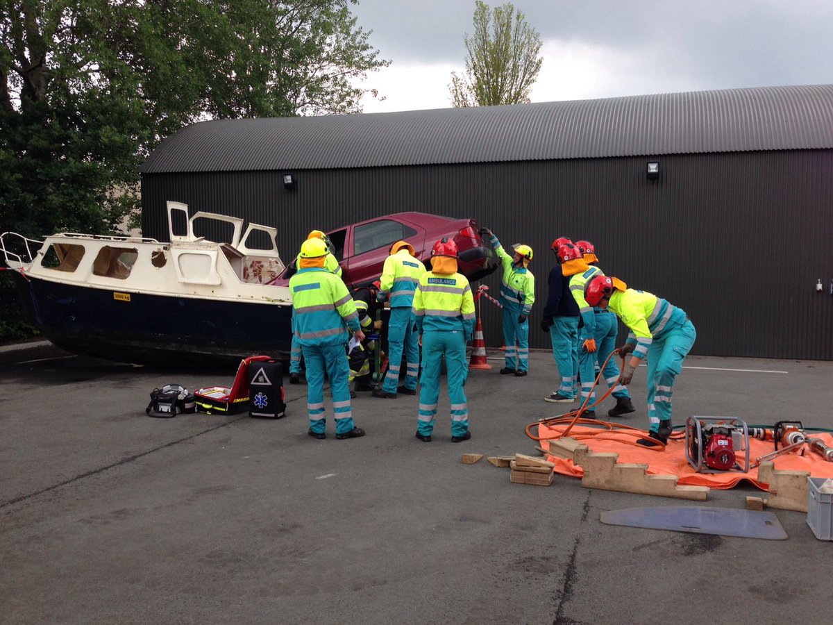 Fire_Academy_NL's tweet image. Incompany #SAVER training voor @umcg ambulancezorg met ondersteuning van @BRWFryslan @FalckAcademy