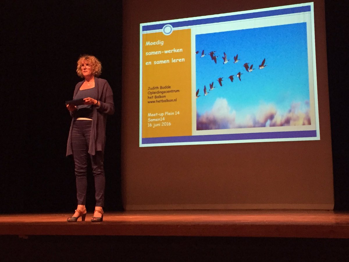 SJansenius's tweet photo. Leuke presentatie van @judithbudde "Moedig samen-werken en samen leren" #samen14 #samenwerken https://t.co/JUGZBHiJ9i