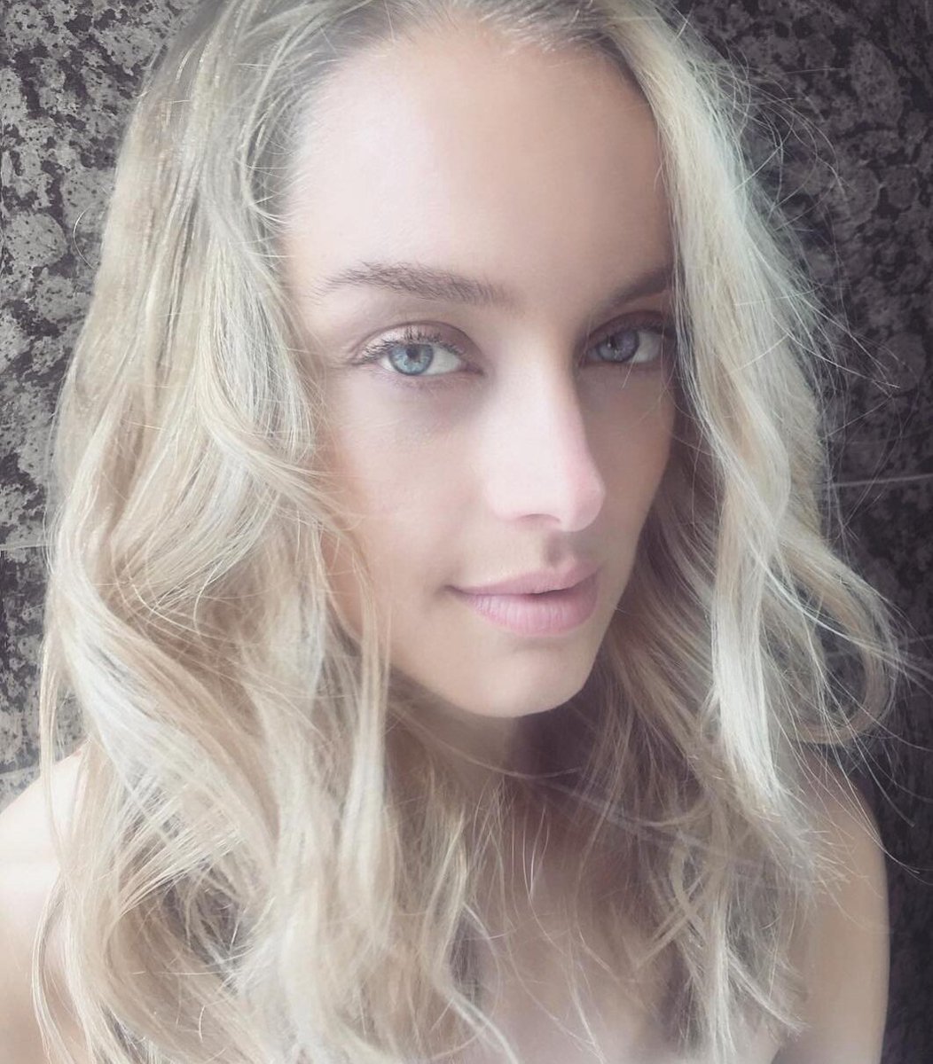 Melgelina's tweet photo. Gorgeous girl #rachelskarsten #rachface 😘 https://t.co/9KjZjhCEhi