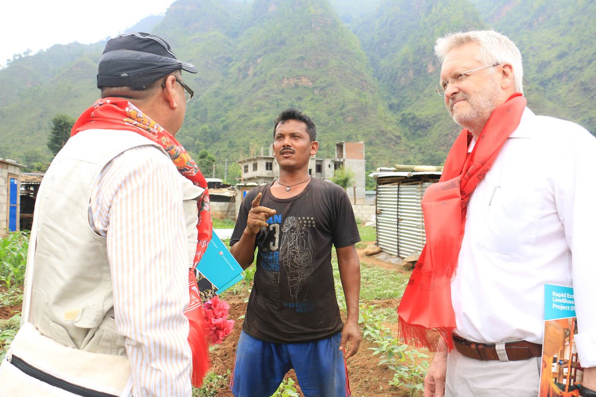 UNDPNepal's tweet photo. #Australian #Amb & @UNDPNepal team interact w/ farmers who are back on the farm post-quake w/ @DFAT #RELRP support https://t.co/FIocznHyIM