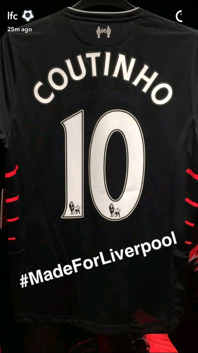cooleymartina8's tweet photo. #MadeForLiverpool absolutely love the away kit 😍❤ https://t.co/hHPncKegVi