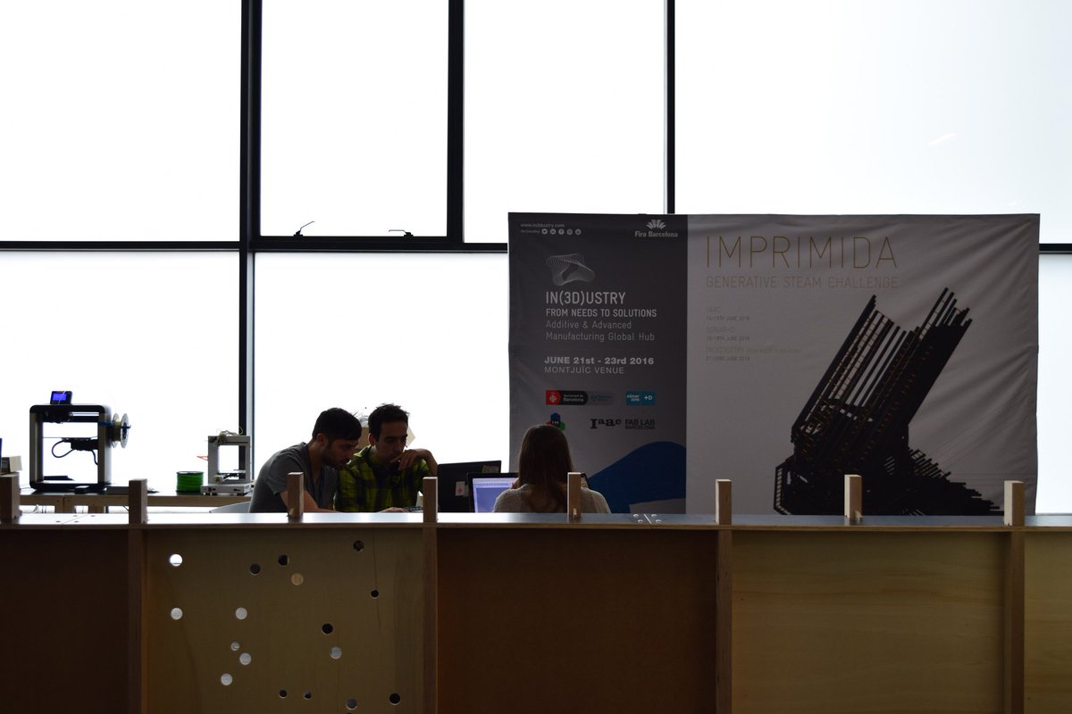 industry_arena's tweet photo. First day of the #IMPRIMIDA workshop about #3dprinting by #in3dustry, @fablabbcn and @sonarplusd at #SonarDLive https://t.co/MdXjAbE8QN