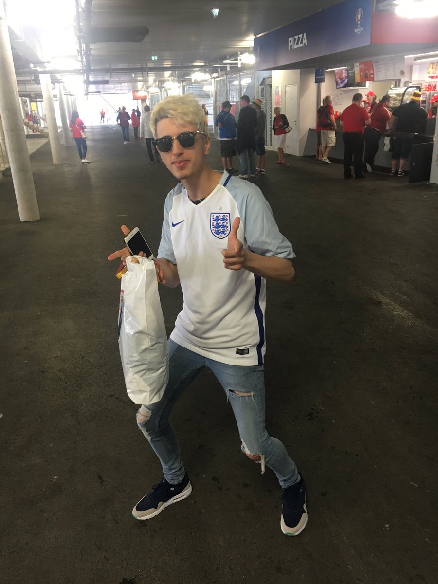 JoelXMorris's tweet photo. When Brazil aren't in the Euros so you decide to support England instead https://t.co/ALqADj71Su