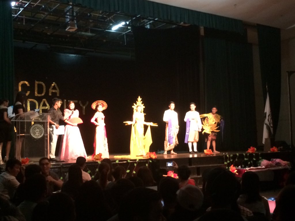 BenildeLEAD's tweet photo. IN THEIR COSTUMES TONIGHT #CDANight https://t.co/pmLsR1ewyn