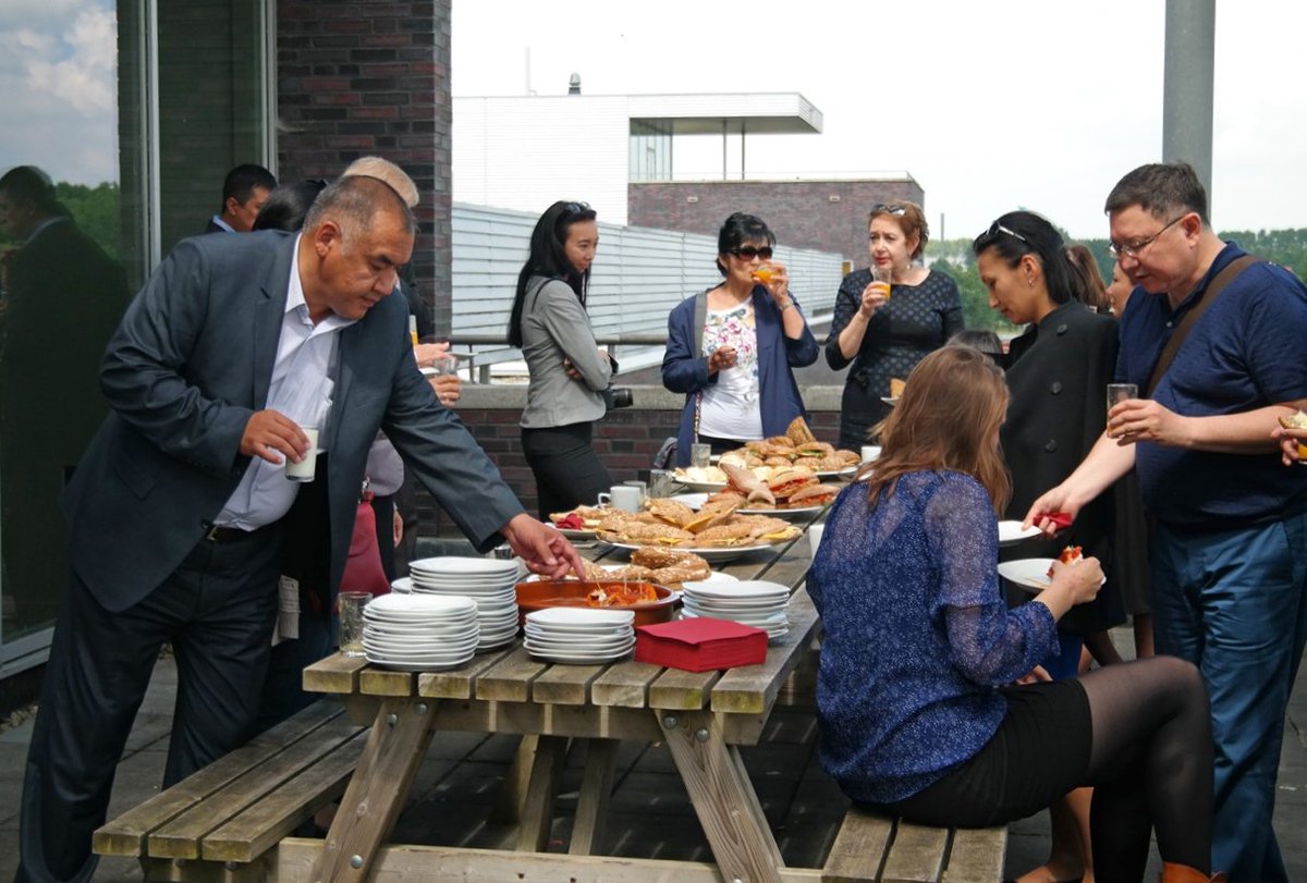 Value050's tweet photo. Werkbezoek delegatie universiteiten Kazachstan aan #Hanze. Thema's Ondernemerschap en Energie. #Value050 #EnTranCe https://t.co/ky9SUCgsDf