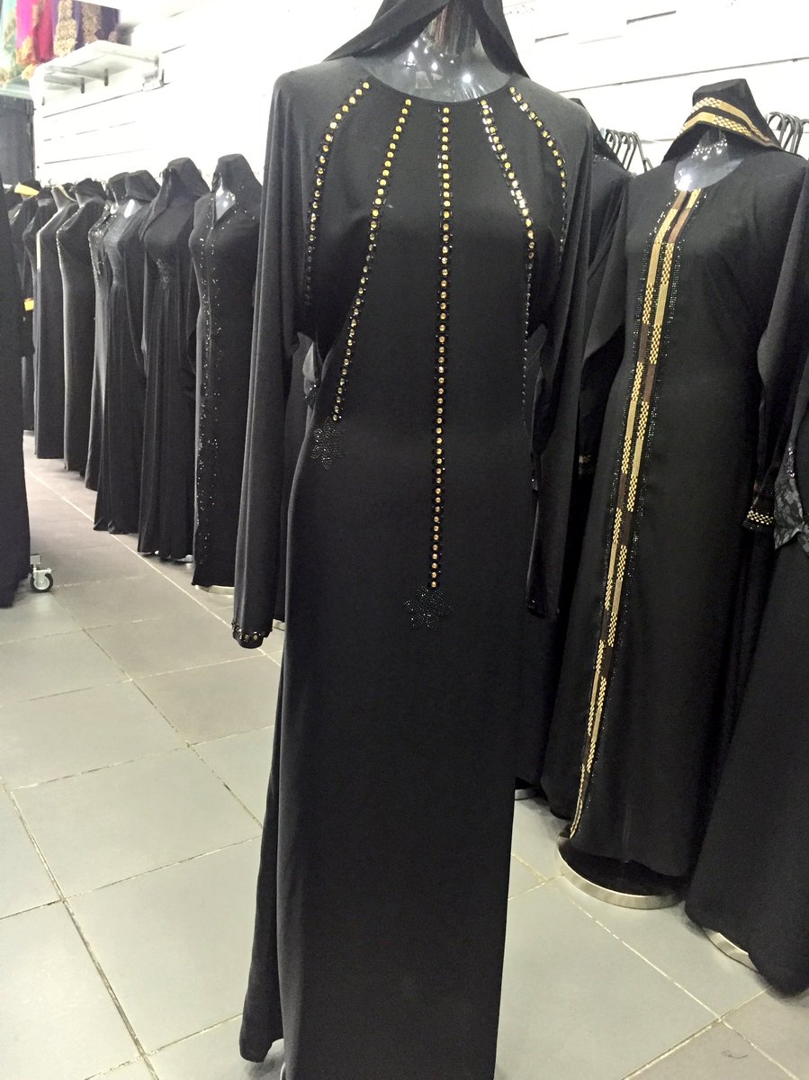 dubaimall_0's tweet photo. Découvrez les dans notre 3 boutique dont celle de mantes-la-jolie. https://t.co/mC86IDpfYm